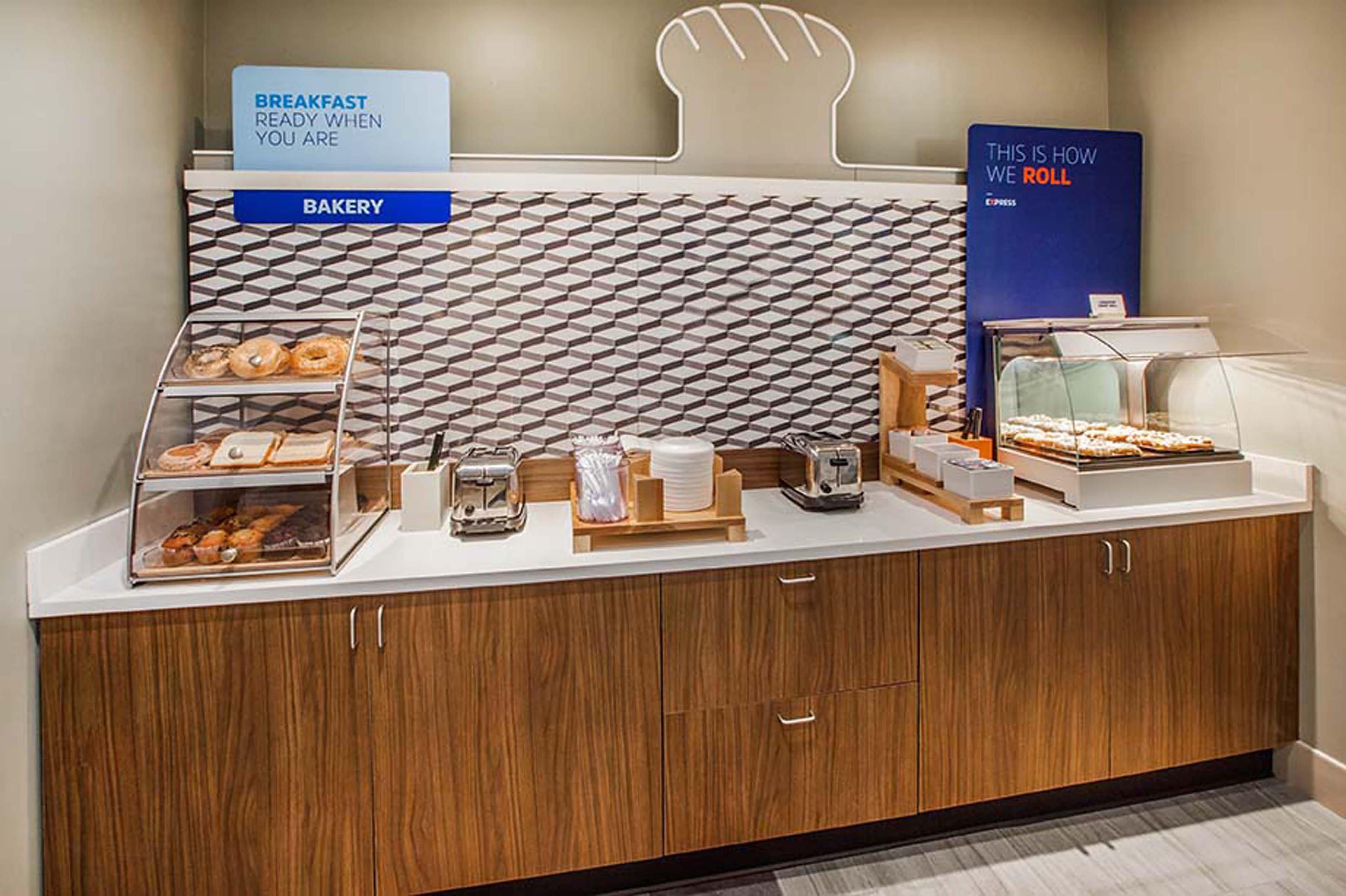 Holiday Inn Express - Williamsburg Busch Gardens Area By Ihg Luaran gambar