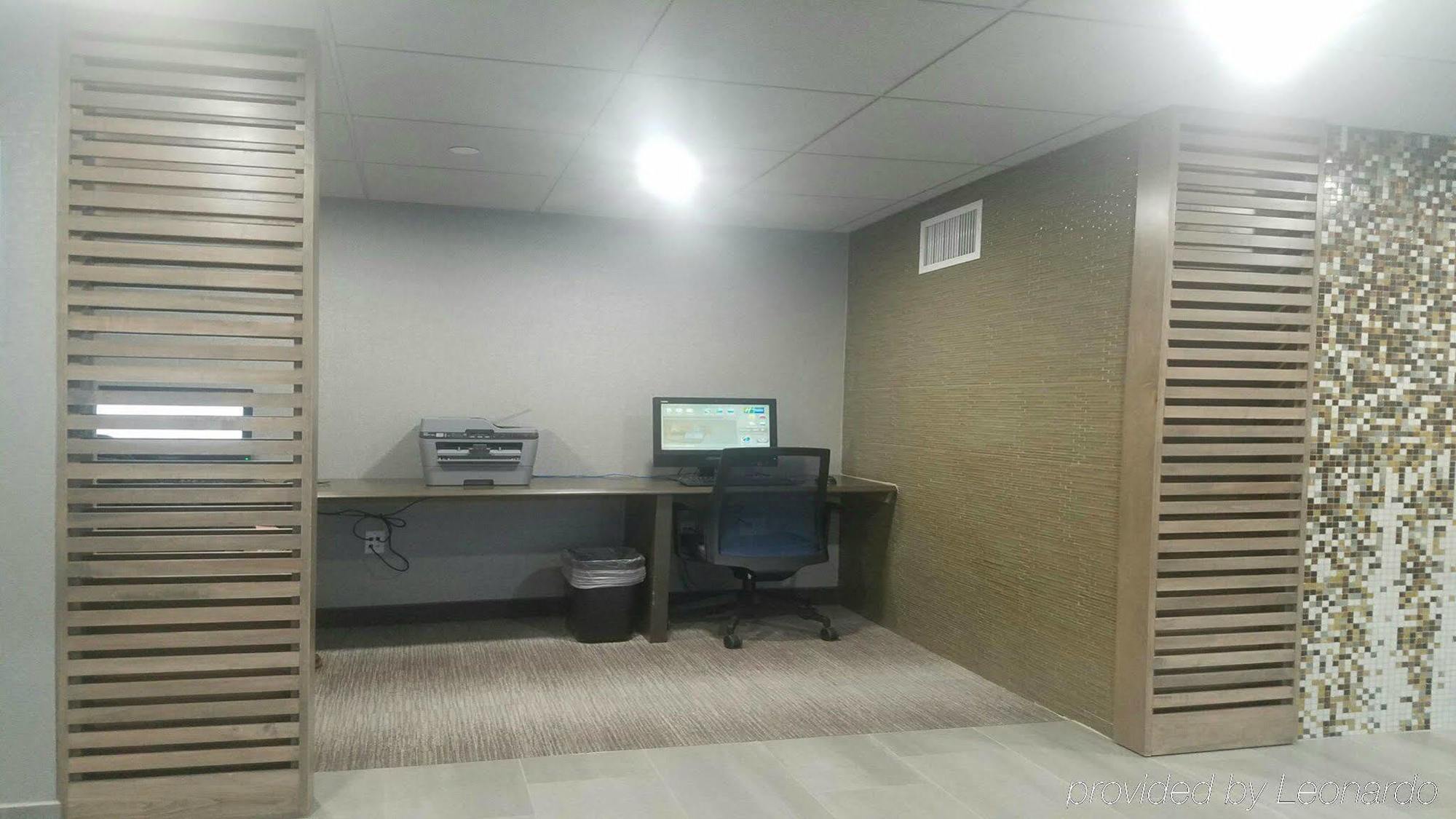 Holiday Inn Express - Williamsburg Busch Gardens Area By Ihg Luaran gambar